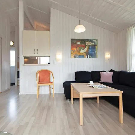 Holiday home 6 Person In Groemitz